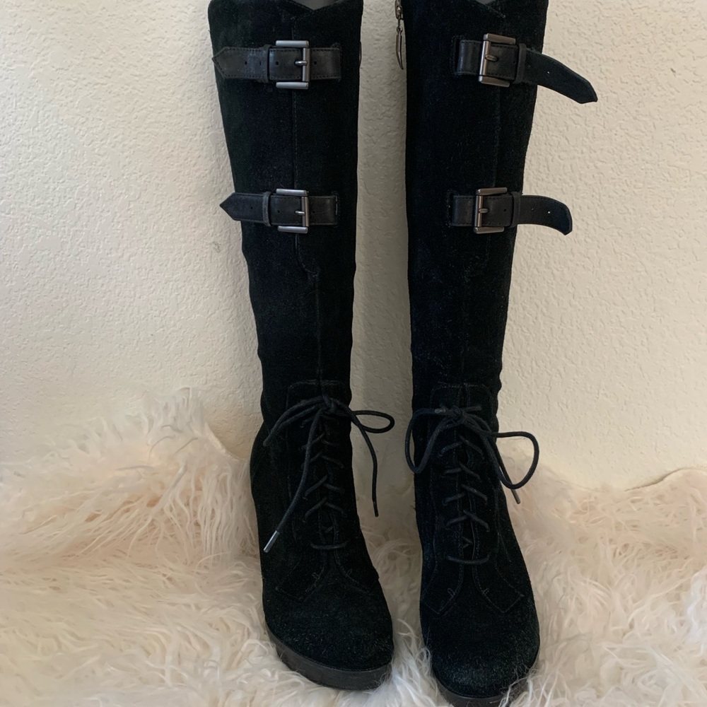 Guess boots, slight wear. 4 inch heel